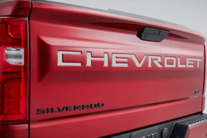 Silver Chevrolet bokstäver för bakläm