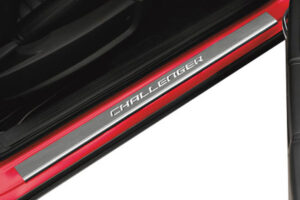 Aluminium instegsskydd Challenger Logo