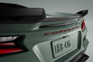 GM | Corvette Emblem bak | Edge Red